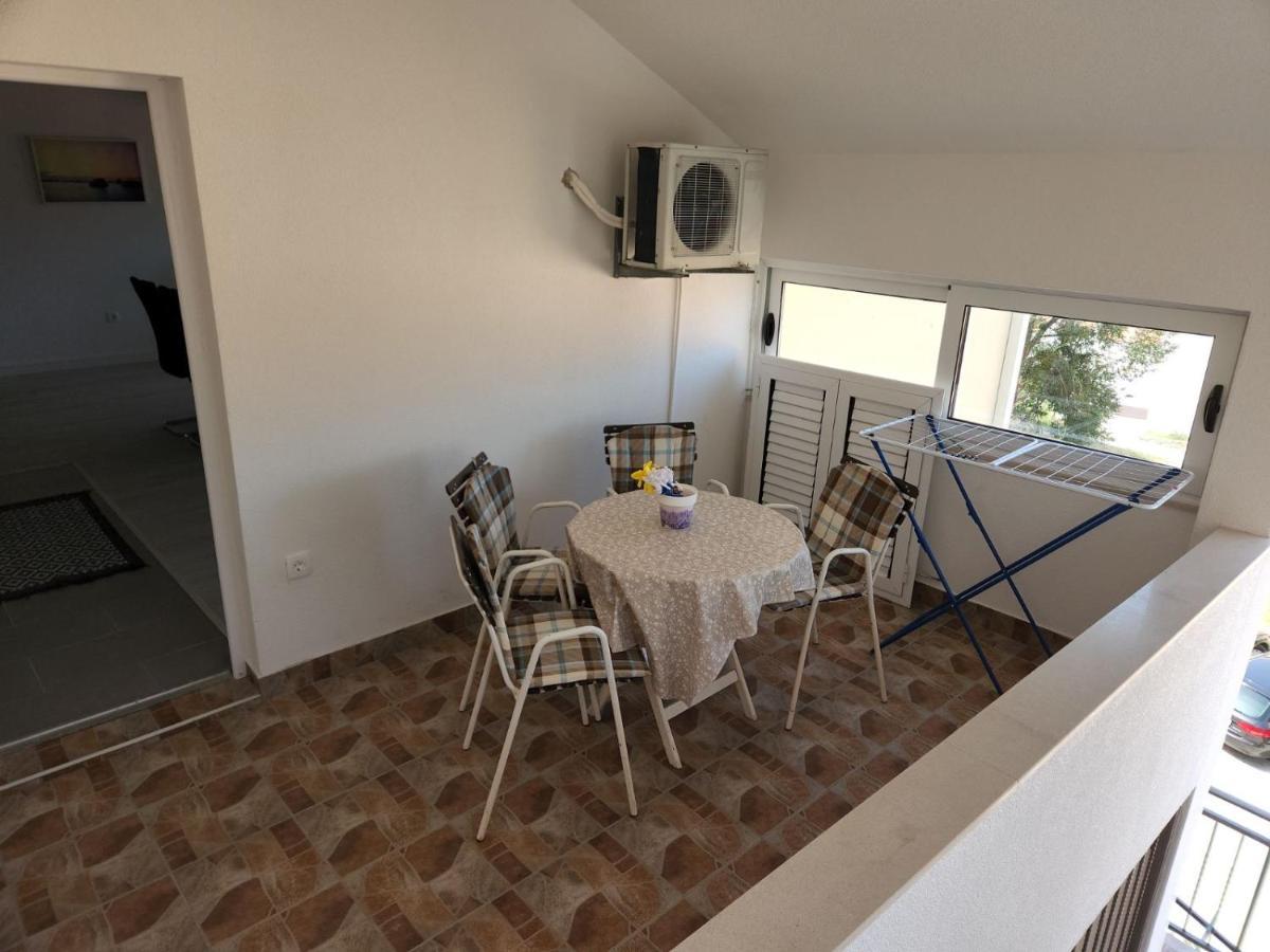 Apartmani Mia Sorajic Petrovac 外观 照片