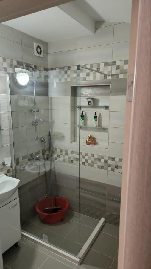 Apartmani Mia Sorajic Petrovac 外观 照片