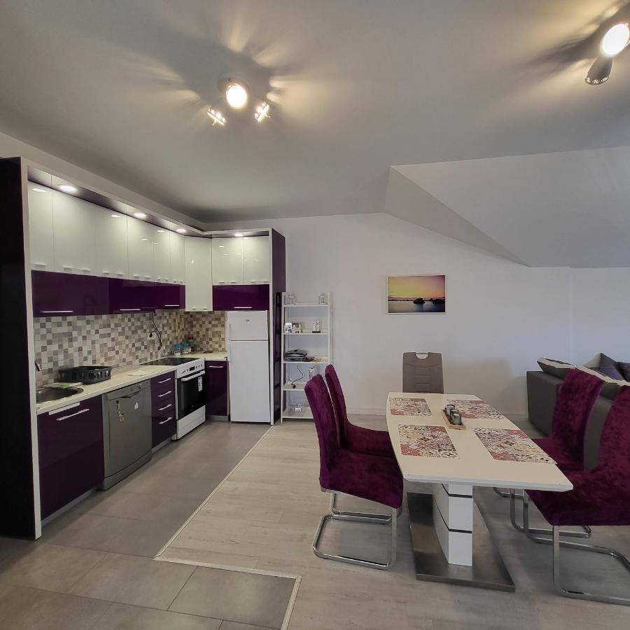 Apartmani Mia Sorajic Petrovac 外观 照片