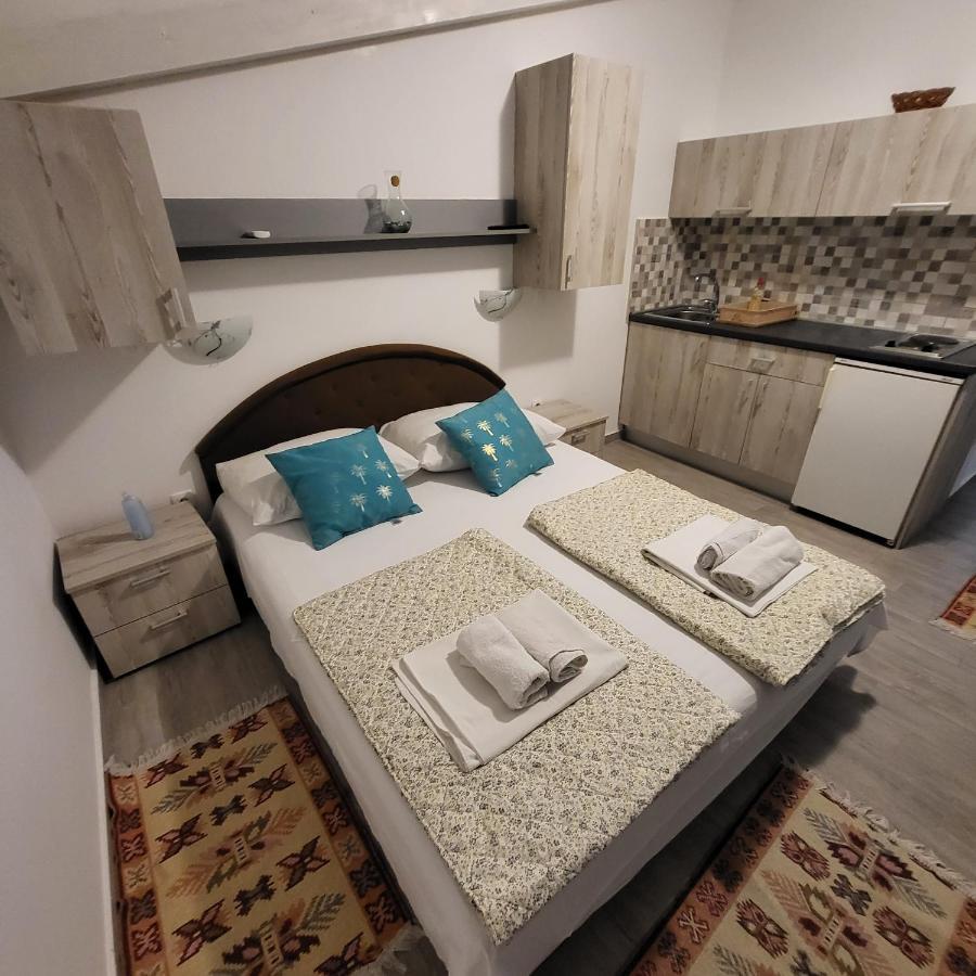 Apartmani Mia Sorajic Petrovac 外观 照片